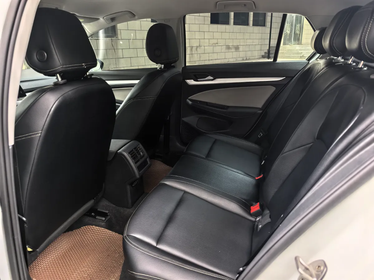 2021 Volkswagen Golf 1.2T 116HP L4 7DCT,autocango,china used car exporter,china ev exporter,chinese used car exporter,chinese used ev exporter