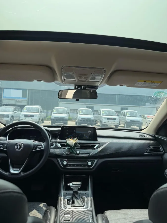 2020 ChangAn Raeton CC 1.5T 156HP L4 6AT,autocango,china used car exporter,china ev exporter,chinese used car exporter,chinese used ev exporter