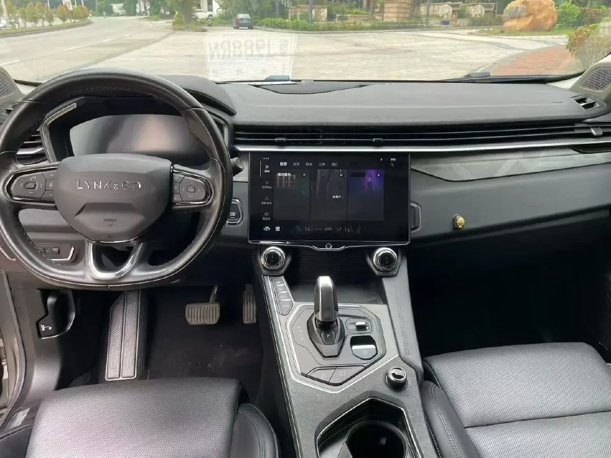 2021 LYNK&CO 01 2.0T 218HP L4 8AT,autocango,china used car exporter,china ev exporter,chinese used car exporter,chinese used ev exporter