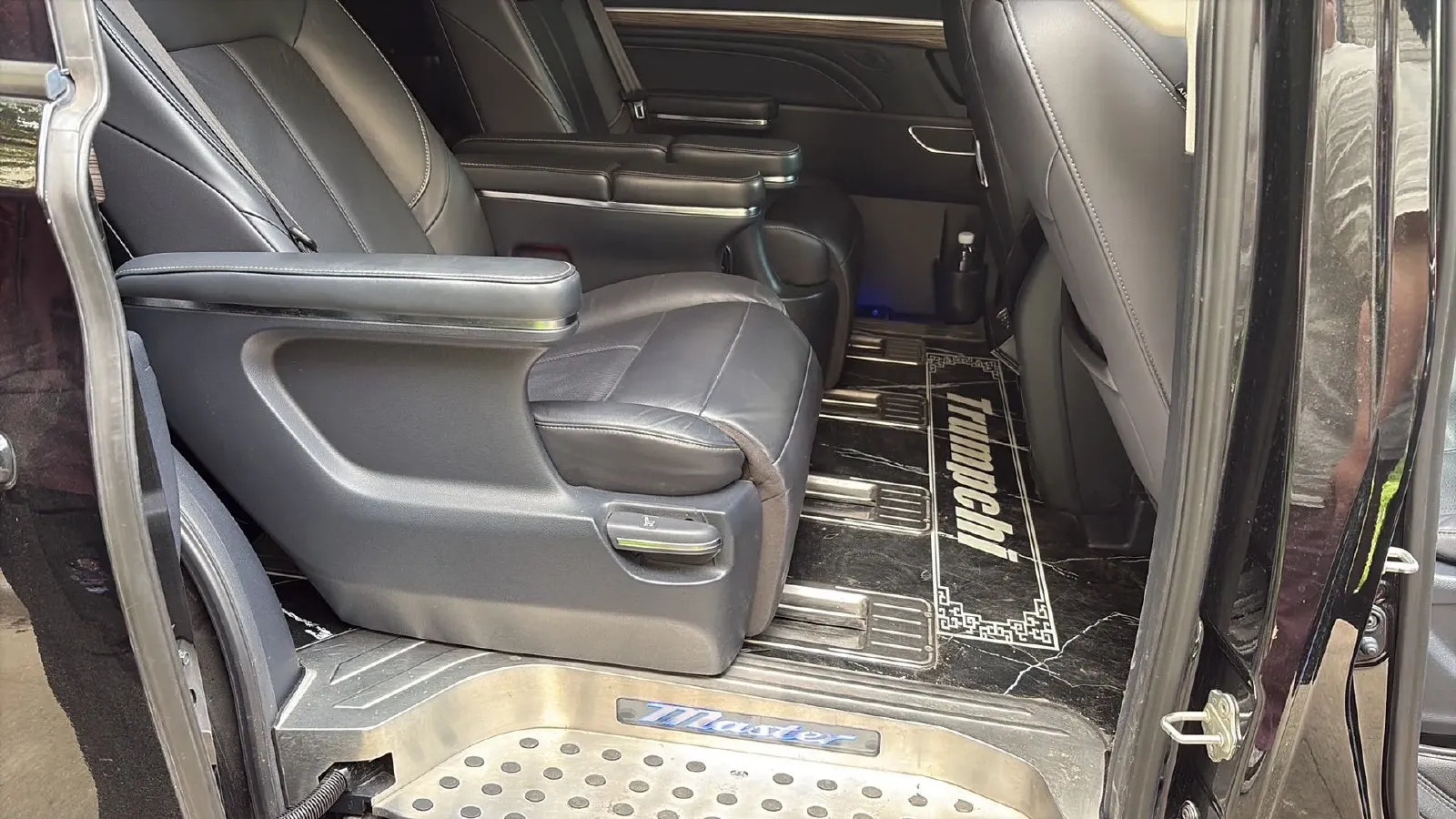 2021 GAC Trumpchi M8 2.0T 252HP L4 8AT,autocango,china used car exporter,china ev exporter,chinese used car exporter,chinese used ev exporter