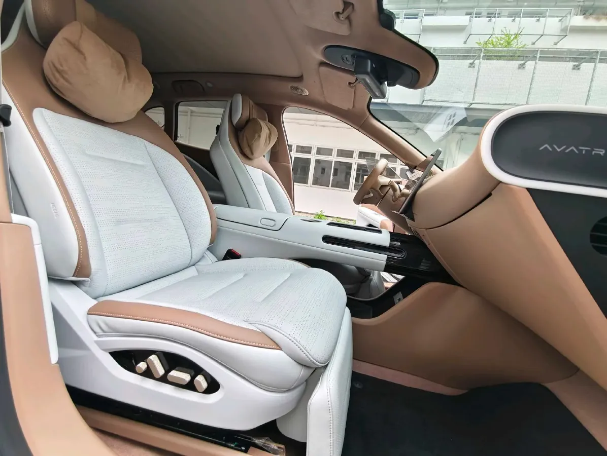 2024 Avatr 07 1.5T 156HP L4 REEV 39.05KWH,autocango,china used car exporter,china ev exporter,chinese used car exporter,chinese used ev exporter