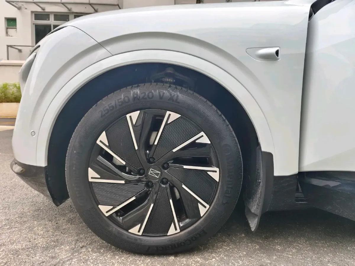 2024 Avatr 07 1.5T 156HP L4 REEV 39.05KWH,autocango,china used car exporter,china ev exporter,chinese used car exporter,chinese used ev exporter