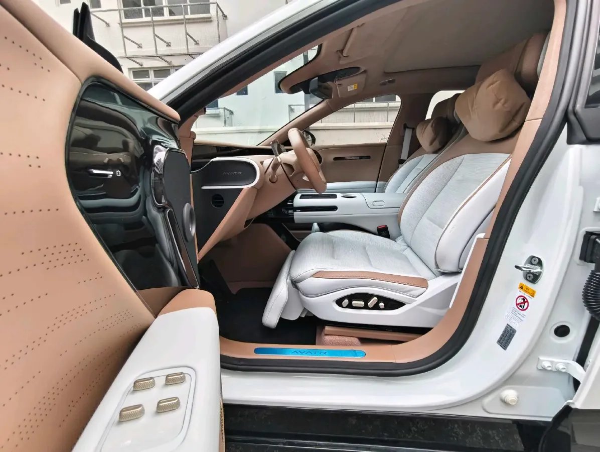 2024 Avatr 07 1.5T 156HP L4 REEV 39.05KWH,autocango,china used car exporter,china ev exporter,chinese used car exporter,chinese used ev exporter