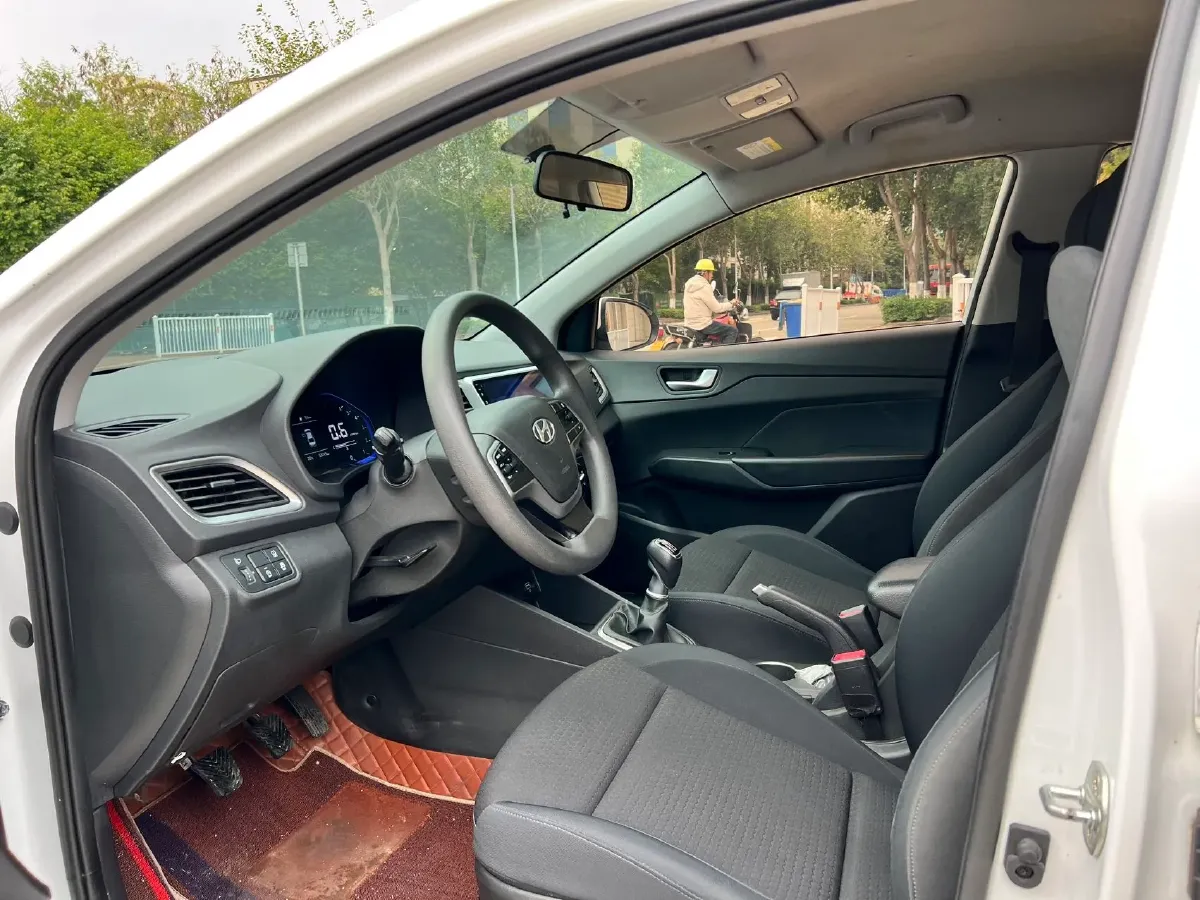 2020 Hyundai Verna 1.4L 100HP L4 6MT,autocango,china used car exporter,china ev exporter,chinese used car exporter,chinese used ev exporter