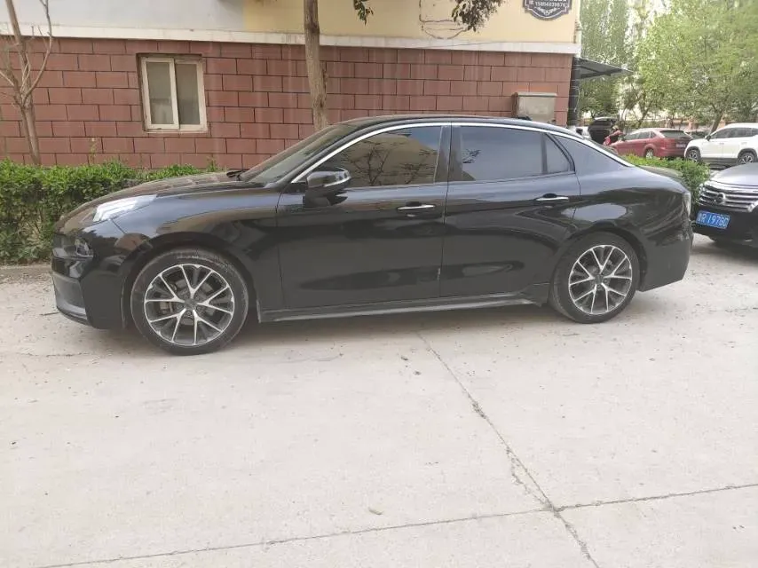 2018 Toyota C-HR 2.0L 171HP L4 CVT,autocango,china used car exporter,china ev exporter,chinese used car exporter,chinese used ev exporter