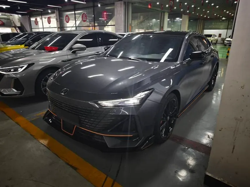 2022 ChangAn UNI-V 1.5T 188HP L4 7DCT,autocango,china used car exporter,china ev exporter,chinese used car exporter,chinese used ev exporter