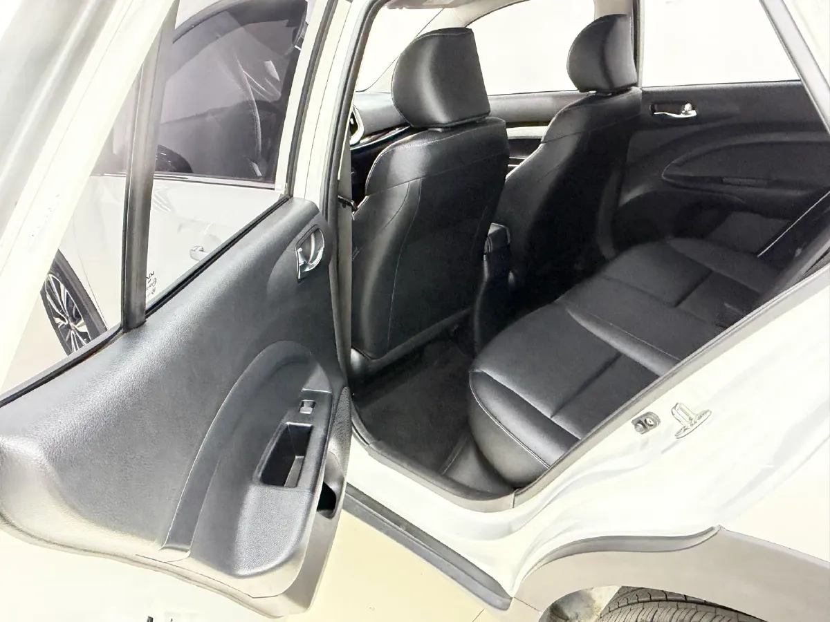 2021 Kia KX1 1.4L 100HP L4 6AT,autocango,china used car exporter,china ev exporter,chinese used car exporter,chinese used ev exporter