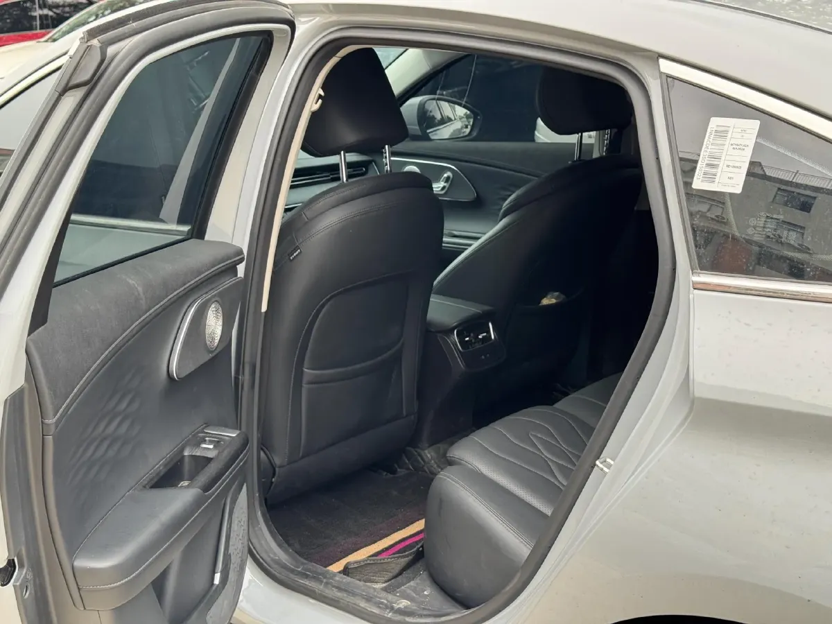 2025 Fulwin FulwinA8L 1.5T 156HP L4 1DHT PHEV 18.67KWH,autocango,china used car exporter,china ev exporter,chinese used car exporter,chinese used ev exporter