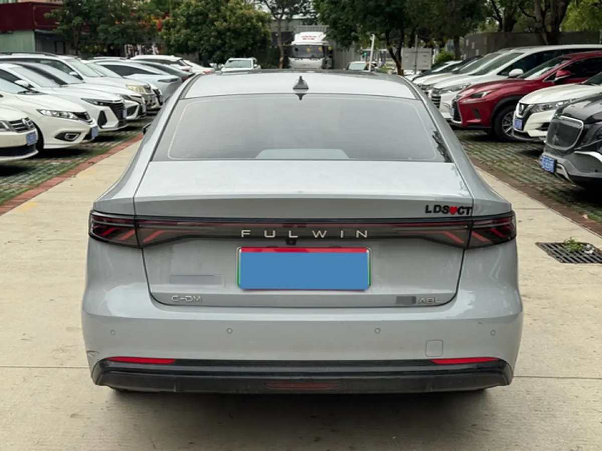 2025 Fulwin FulwinA8L 1.5T 156HP L4 1DHT PHEV 18.67KWH,autocango,china used car exporter,china ev exporter,chinese used car exporter,chinese used ev exporter