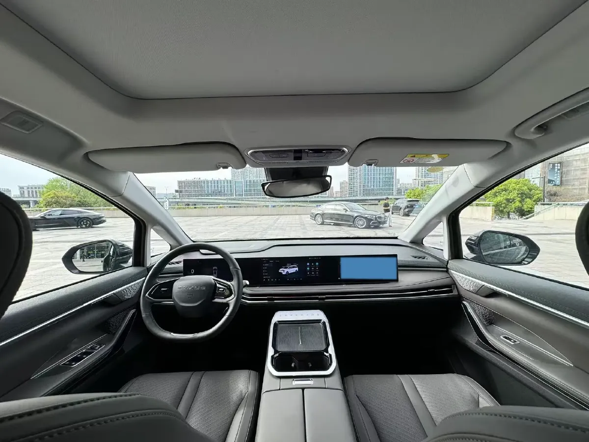 2024 MAXUS DaJia 7 1.5T 150HP L4 1DHT PHEV 39.7KWH,autocango,china used car exporter,china ev exporter,chinese used car exporter,chinese used ev exporter