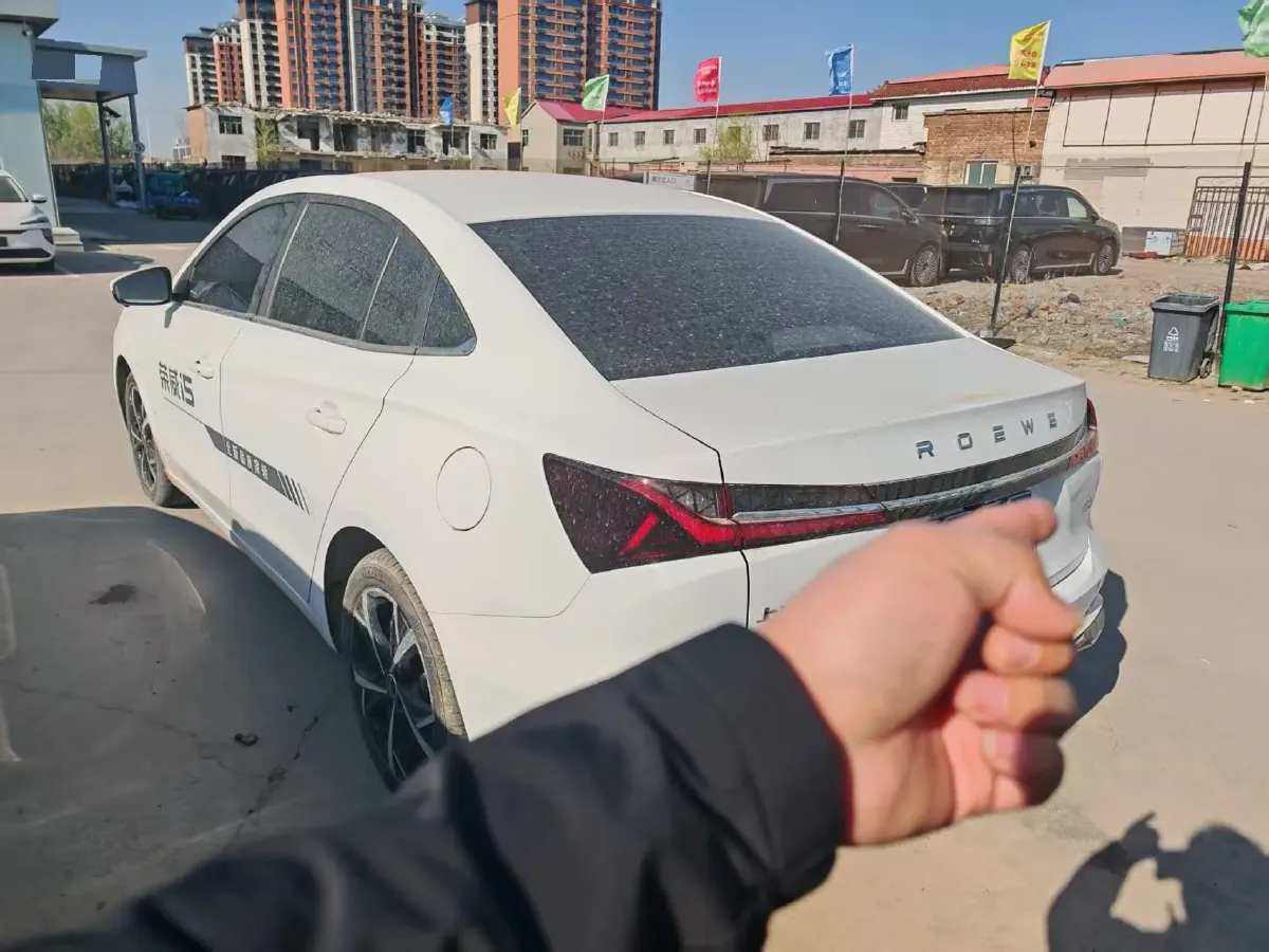2024 Roewe i5 1.5L 129HP L4 CVT,autocango,china used car exporter,china ev exporter,chinese used car exporter,chinese used ev exporter