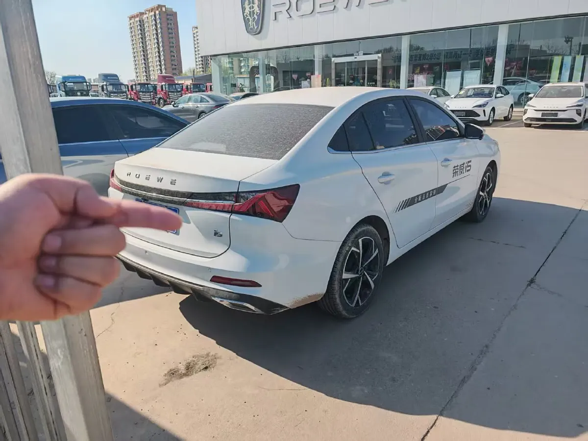 2024 Roewe i5 1.5L 129HP L4 CVT,autocango,china used car exporter,china ev exporter,chinese used car exporter,chinese used ev exporter