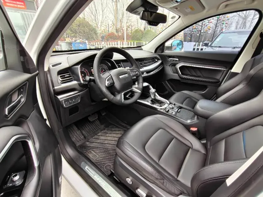 2017 Haval H6 2.0T 197HP L4 7DCT,autocango,china used car exporter,china ev exporter,chinese used car exporter,chinese used ev exporter