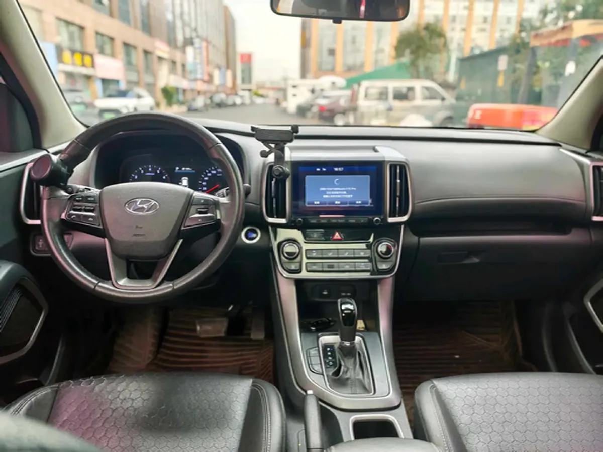 2018 Hyundai ix35 2.0L 160HP L4 6AT,autocango,china used car exporter,china ev exporter,chinese used car exporter,chinese used ev exporter