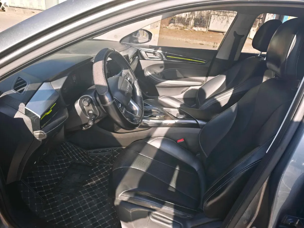 2021 Roewe i5 1.5L 120HP L4 CVT,autocango,china used car exporter,china ev exporter,chinese used car exporter,chinese used ev exporter