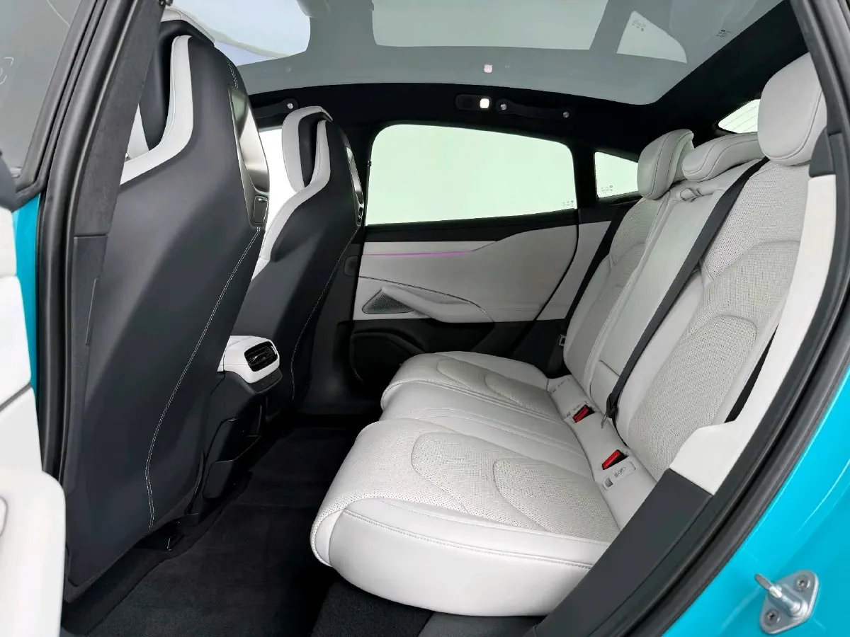 2024 MI SU7 BEV 73.6KWH,autocango,china used car exporter,china ev exporter,chinese used car exporter,chinese used ev exporter