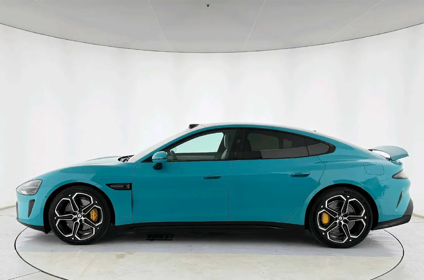 2024 MI SU7 BEV 73.6KWH,autocango,china used car exporter,china ev exporter,chinese used car exporter,chinese used ev exporter