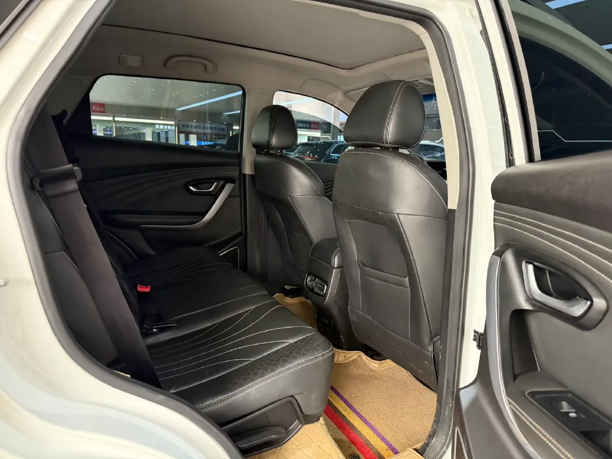 2018 SWM X7 1.8L 137HP L4 5MT,autocango,china used car exporter,china ev exporter,chinese used car exporter,chinese used ev exporter