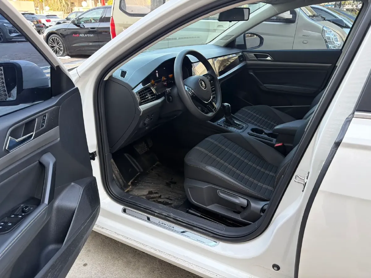 2021 Volkswagen Lavida 1.4T 150HP L4 7DCT,autocango,china used car exporter,china ev exporter,chinese used car exporter,chinese used ev exporter