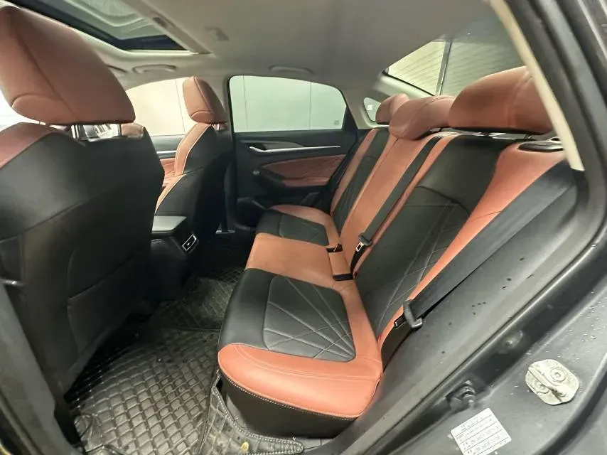 2020 ChangAn Eado 1.6L 128HP L4 5MT,autocango,china used car exporter,china ev exporter,chinese used car exporter,chinese used ev exporter