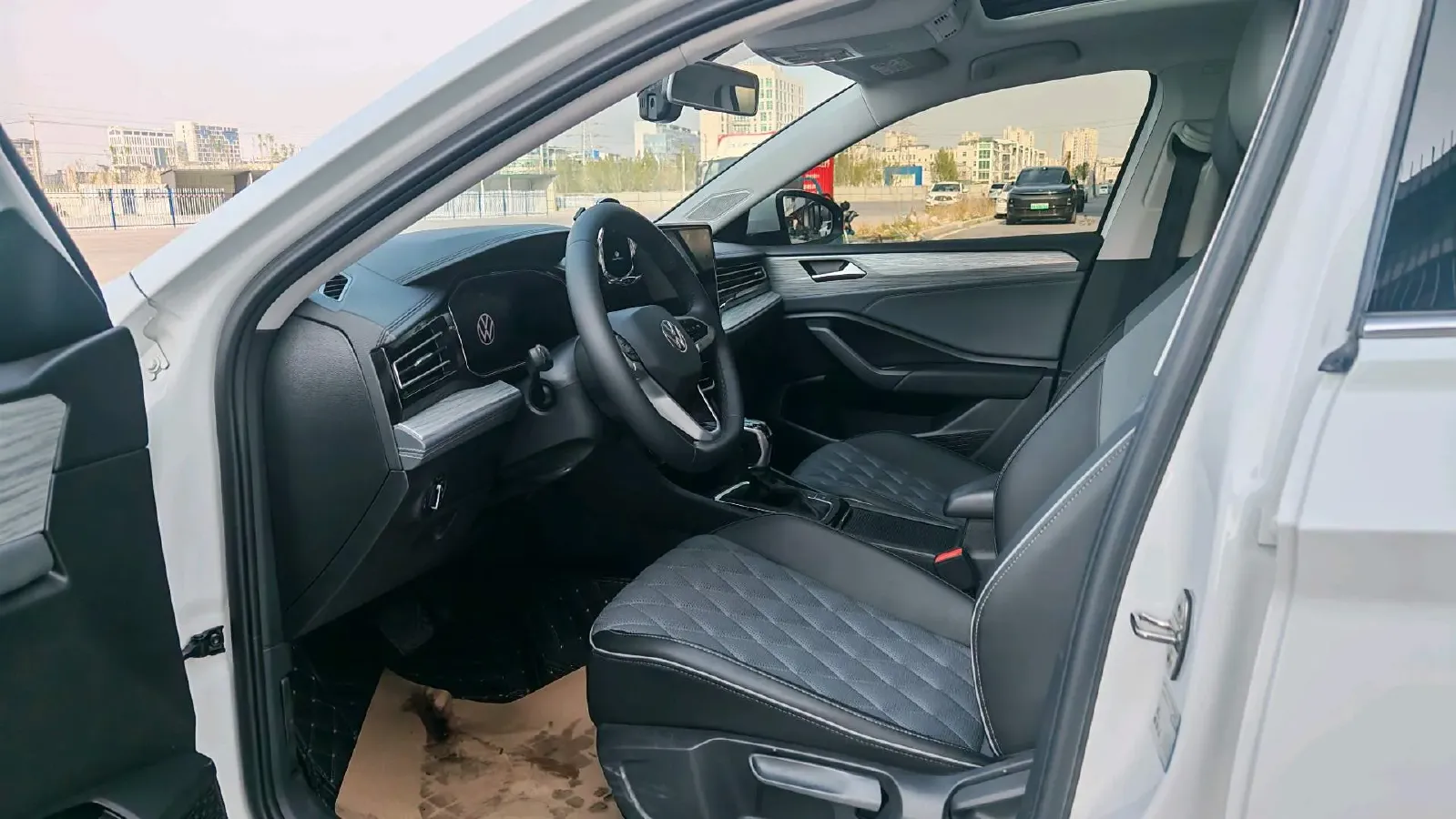 2025 Volkswagen Sagitar 1.5T 160HP L4 7DCT,autocango,china used car exporter,china ev exporter,chinese used car exporter,chinese used ev exporter