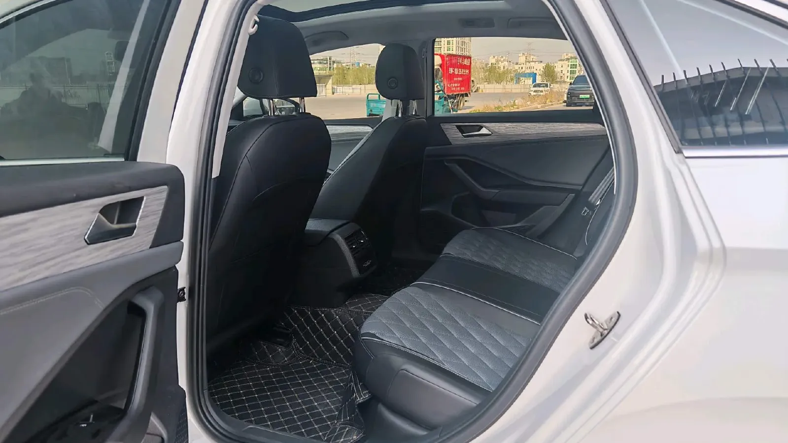 2025 Volkswagen Sagitar 1.5T 160HP L4 7DCT,autocango,china used car exporter,china ev exporter,chinese used car exporter,chinese used ev exporter