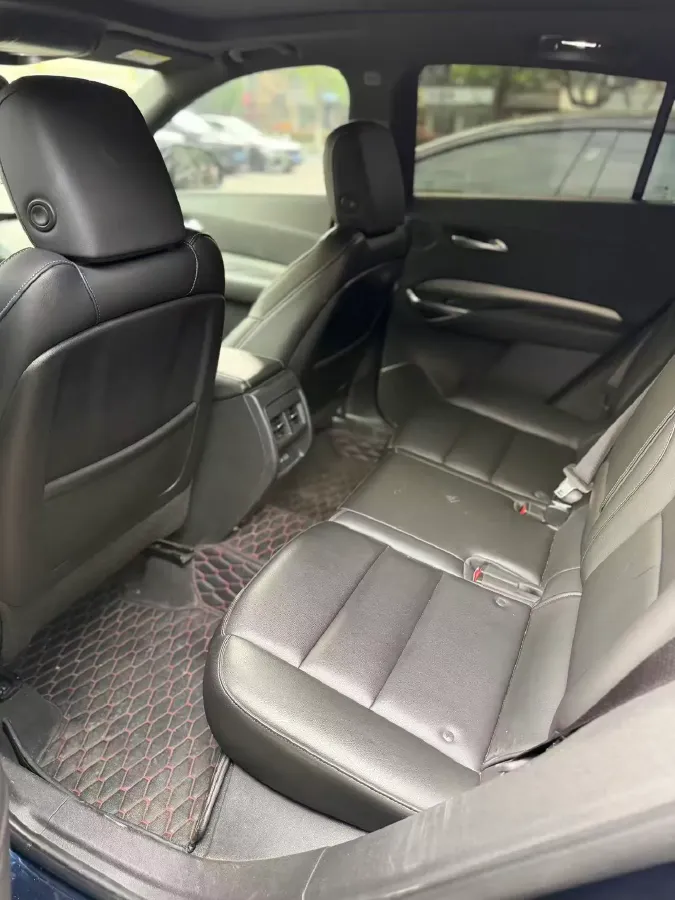 2021 Cadillac XT4 2.0T 237HP L4 9AT,autocango,china used car exporter,china ev exporter,chinese used car exporter,chinese used ev exporter