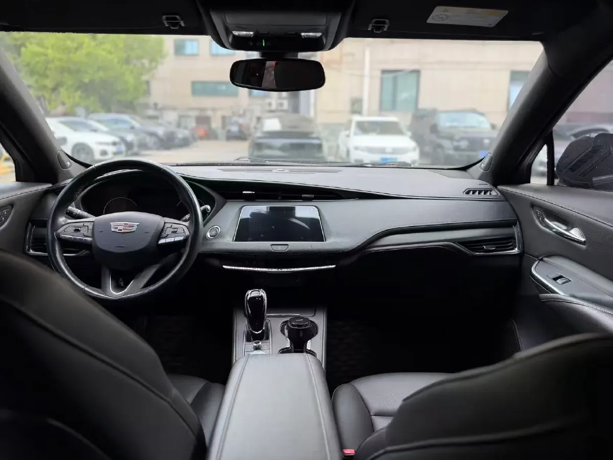 2021 Cadillac XT4 2.0T 237HP L4 9AT,autocango,china used car exporter,china ev exporter,chinese used car exporter,chinese used ev exporter