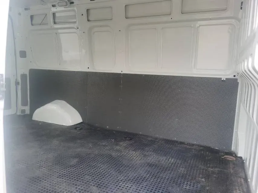 2021 MAXUS XinTu V80 2.0T 139HP L4 6MT,autocango,china used car exporter,china ev exporter,chinese used car exporter,chinese used ev exporter