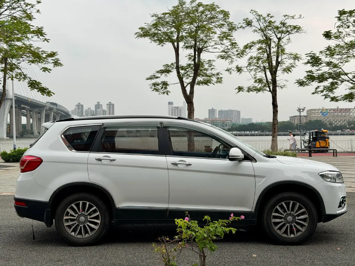 2021 Iveco DeYi 2.5T 122HP L4 5MT,autocango,china used car exporter,china ev exporter,chinese used car exporter,chinese used ev exporter