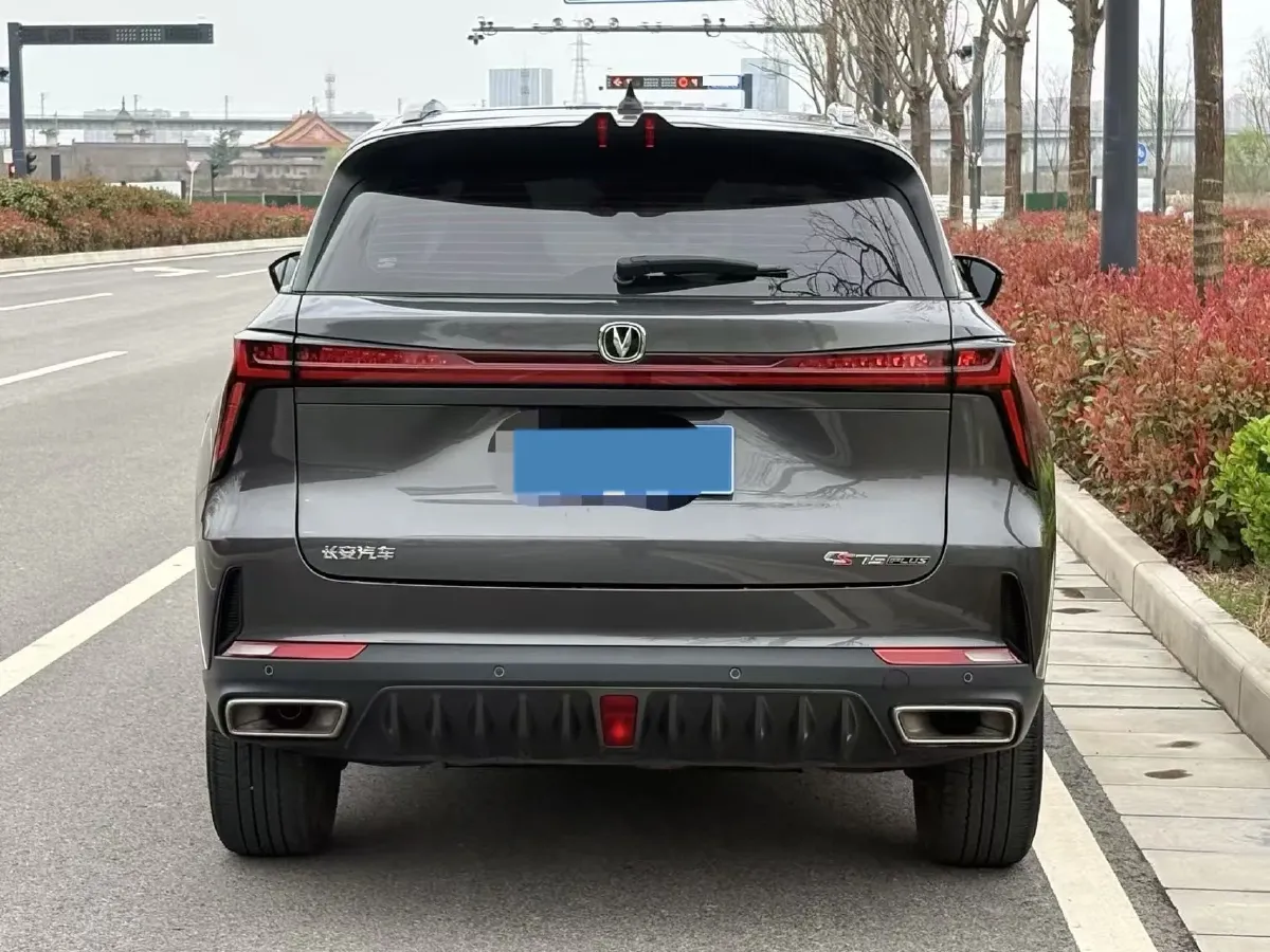 2022 ChangAn CS75 Plus 1.5T 188HP L4 8AT,autocango,china used car exporter,china ev exporter,chinese used car exporter,chinese used ev exporter