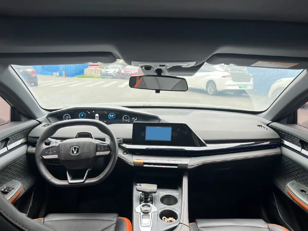 2023 ChangAn UNI-V 1.5T 188HP L4 7DCT,autocango,china used car exporter,china ev exporter,chinese used car exporter,chinese used ev exporter