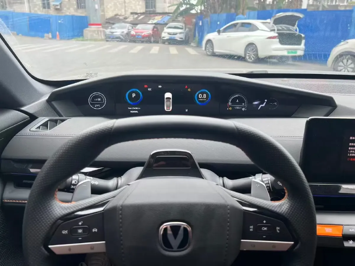 2023 ChangAn UNI-V 1.5T 188HP L4 7DCT,autocango,china used car exporter,china ev exporter,chinese used car exporter,chinese used ev exporter