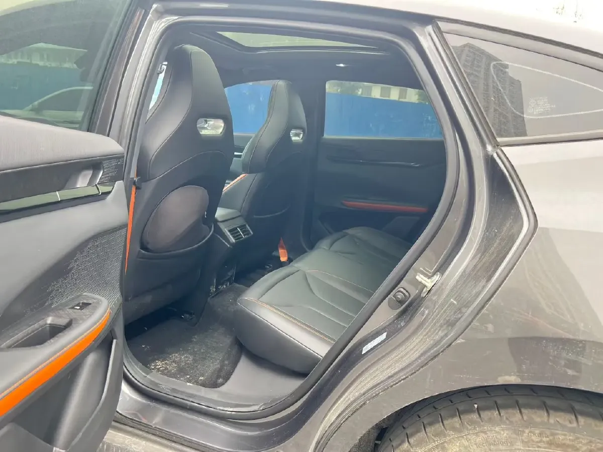 2023 ChangAn UNI-V 1.5T 188HP L4 7DCT,autocango,china used car exporter,china ev exporter,chinese used car exporter,chinese used ev exporter