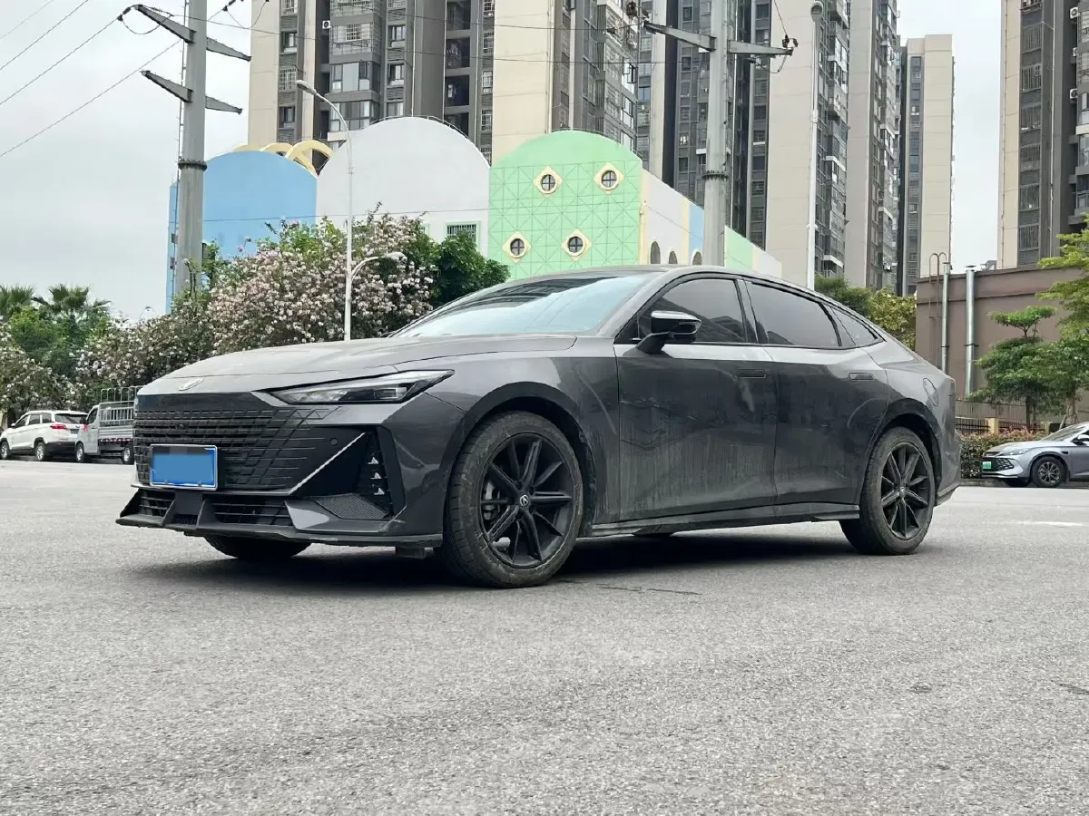 2023 ChangAn UNI-V 1.5T 188HP L4 7DCT,autocango,china used car exporter,china ev exporter,chinese used car exporter,chinese used ev exporter
