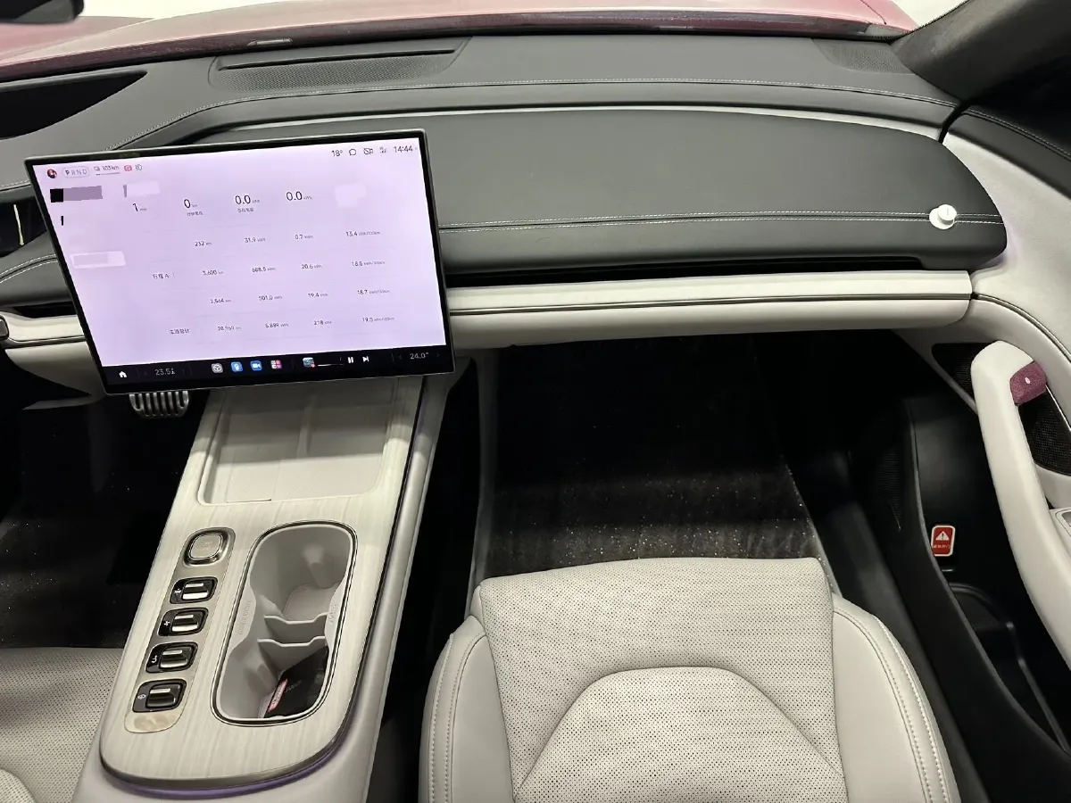 2024 MI SU7 BEV 101KWH,autocango,china used car exporter,china ev exporter,chinese used car exporter,chinese used ev exporter