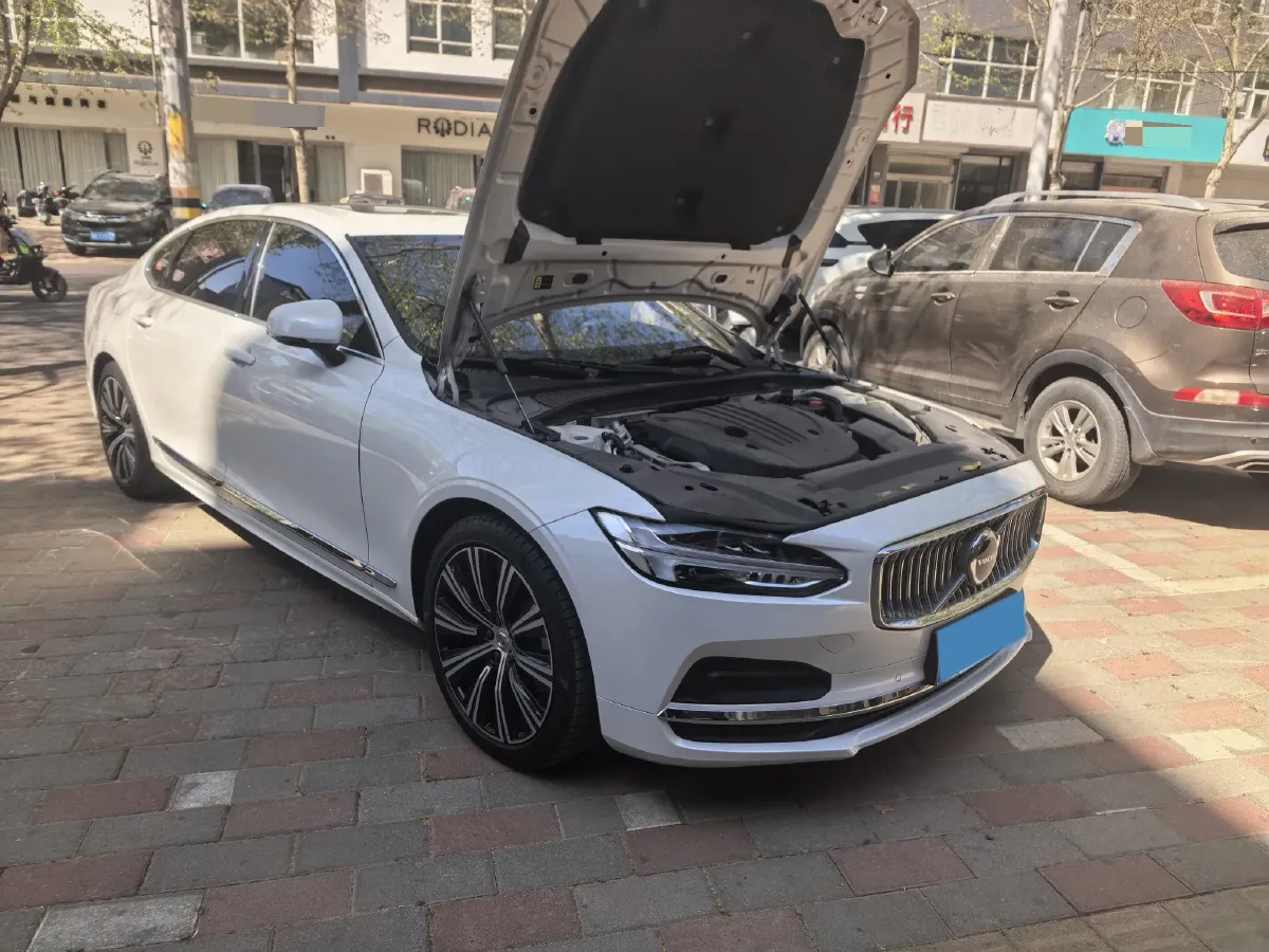 2024 Volvo S90 2.0T 250HP L4 8AT,autocango,china used car exporter,china ev exporter,chinese used car exporter,chinese used ev exporter