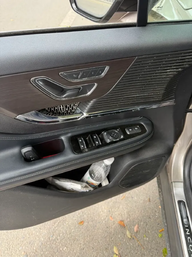 2021 Lincoln Corsair 2.0T 245HP L4 8AT,autocango,china used car exporter,china ev exporter,chinese used car exporter,chinese used ev exporter