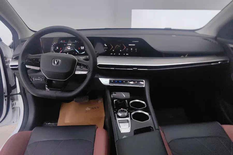 2025 ChangAn Eado 1.4T 160HP L4 7DCT,autocango,china used car exporter,china ev exporter,chinese used car exporter,chinese used ev exporter