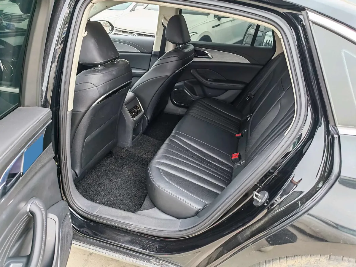 2023 HongQi H5 1.5T 169HP L4 7DCT,autocango,china used car exporter,china ev exporter,chinese used car exporter,chinese used ev exporter