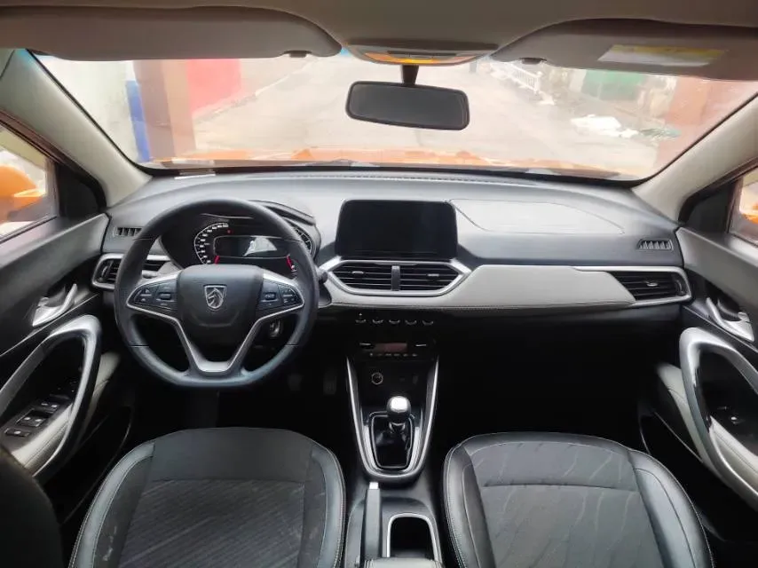 2017 BaoJun 510 1.5L 112HP L4 6MT,autocango,china used car exporter,china ev exporter,chinese used car exporter,chinese used ev exporter