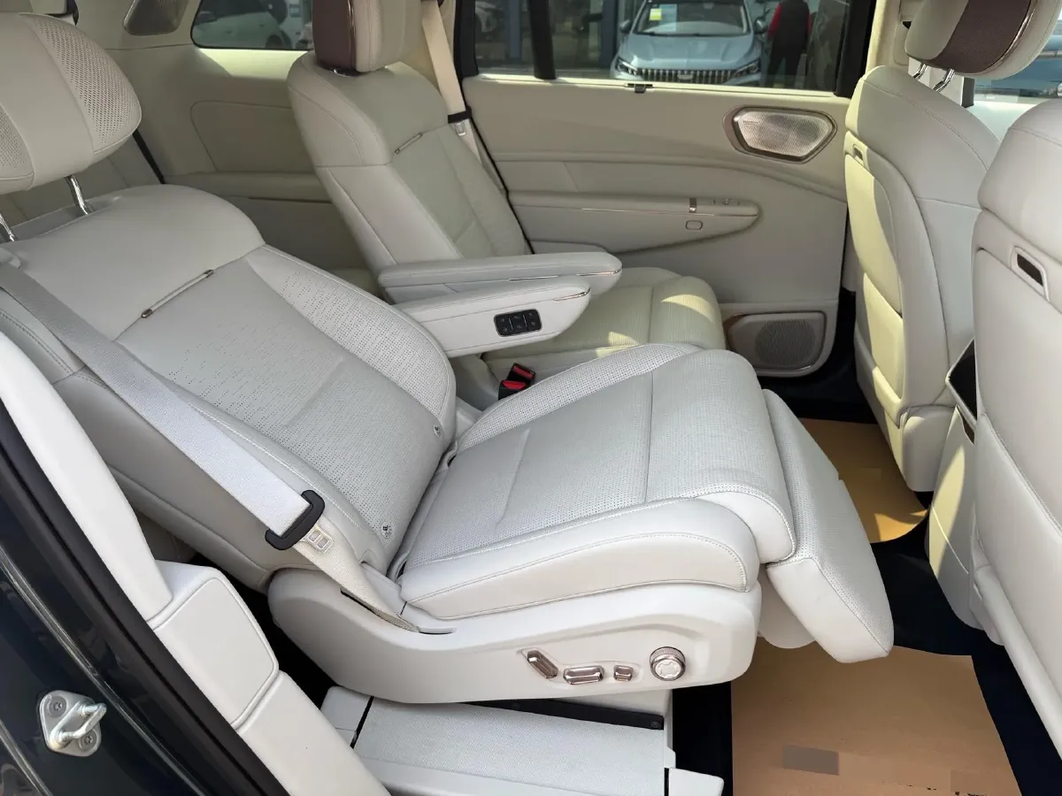 2025 LYNK&CO 900 2.0T 254HP L4 3DHT PHEV 50KWH,autocango,china used car exporter,china ev exporter,chinese used car exporter,chinese used ev exporter