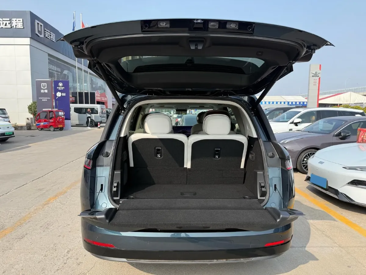 2025 LYNK&CO 900 2.0T 254HP L4 3DHT PHEV 50KWH,autocango,china used car exporter,china ev exporter,chinese used car exporter,chinese used ev exporter