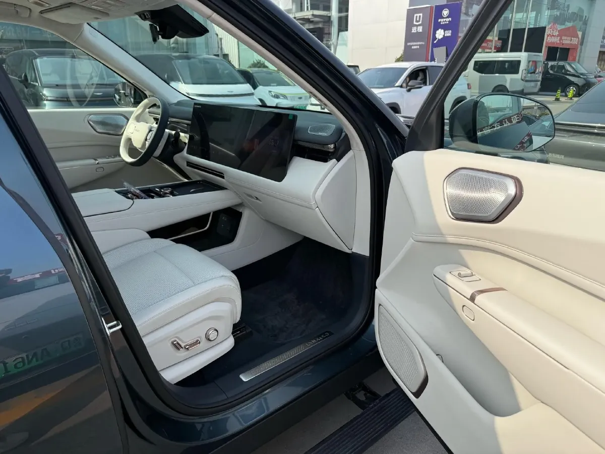 2025 LYNK&CO 900 2.0T 254HP L4 3DHT PHEV 50KWH,autocango,china used car exporter,china ev exporter,chinese used car exporter,chinese used ev exporter