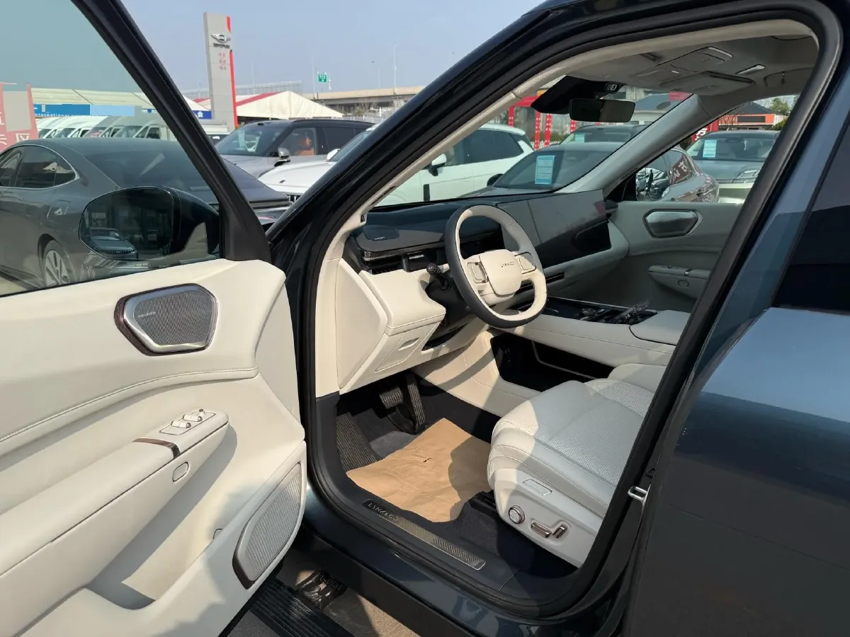 2025 LYNK&CO 900 2.0T 254HP L4 3DHT PHEV 50KWH,autocango,china used car exporter,china ev exporter,chinese used car exporter,chinese used ev exporter