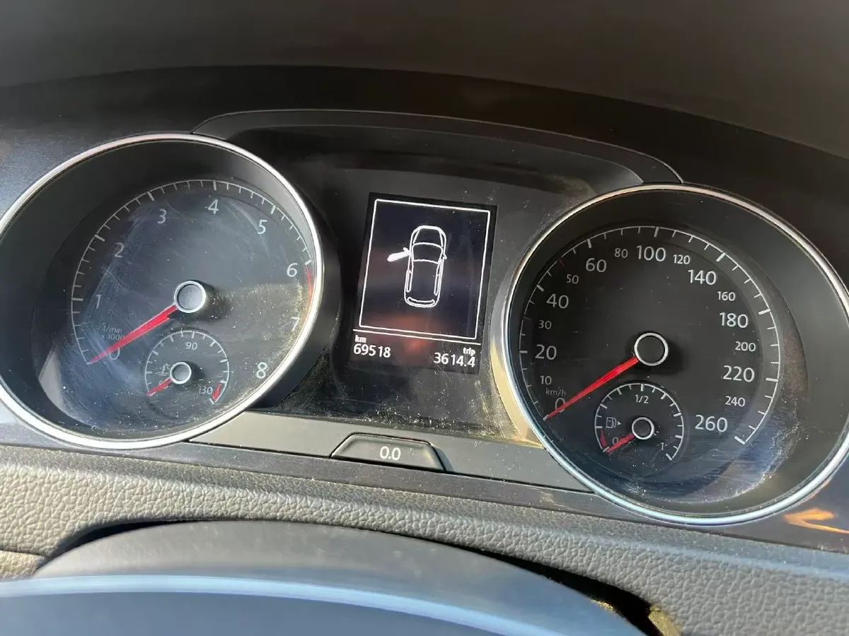 2019 Volkswagen Golf 1.6L 110HP L4 6AT,autocango,china used car exporter,china ev exporter,chinese used car exporter,chinese used ev exporter