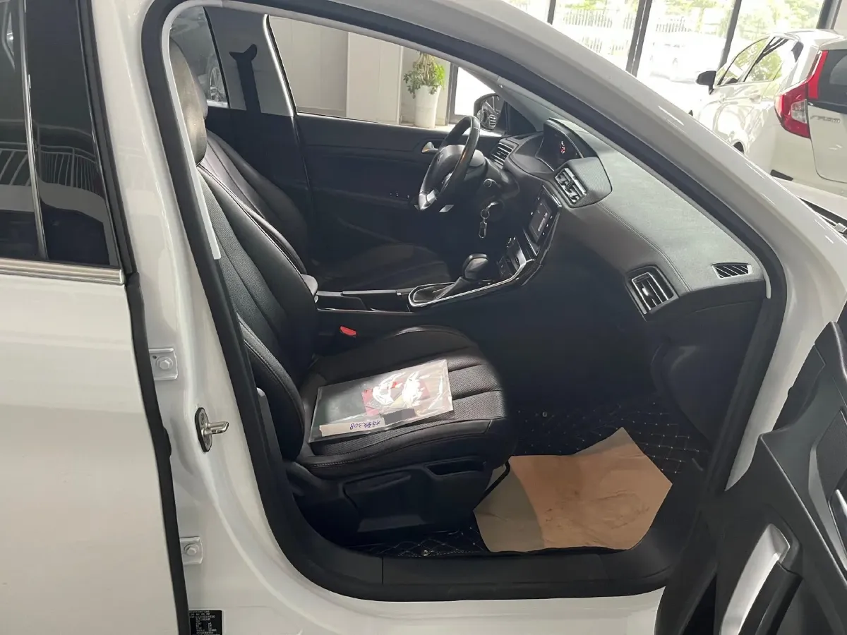 2018 Peugeot 308 1.6L 117HP L4 6AT,autocango,china used car exporter,china ev exporter,chinese used car exporter,chinese used ev exporter