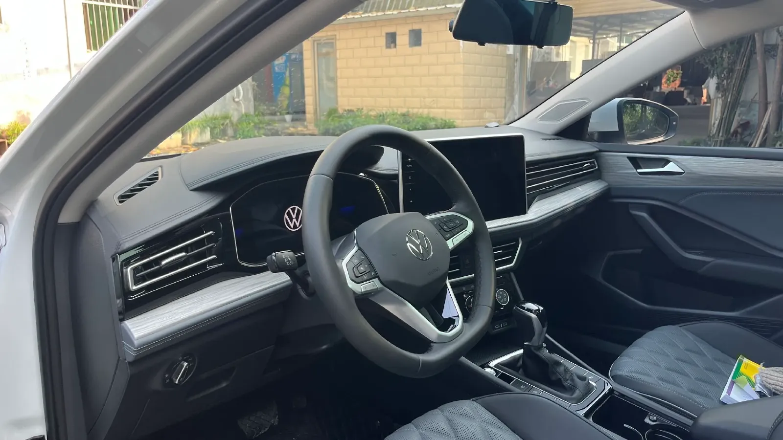 2025 Volkswagen Sagitar 1.5T 160HP L4 7DCT,autocango,china used car exporter,china ev exporter,chinese used car exporter,chinese used ev exporter