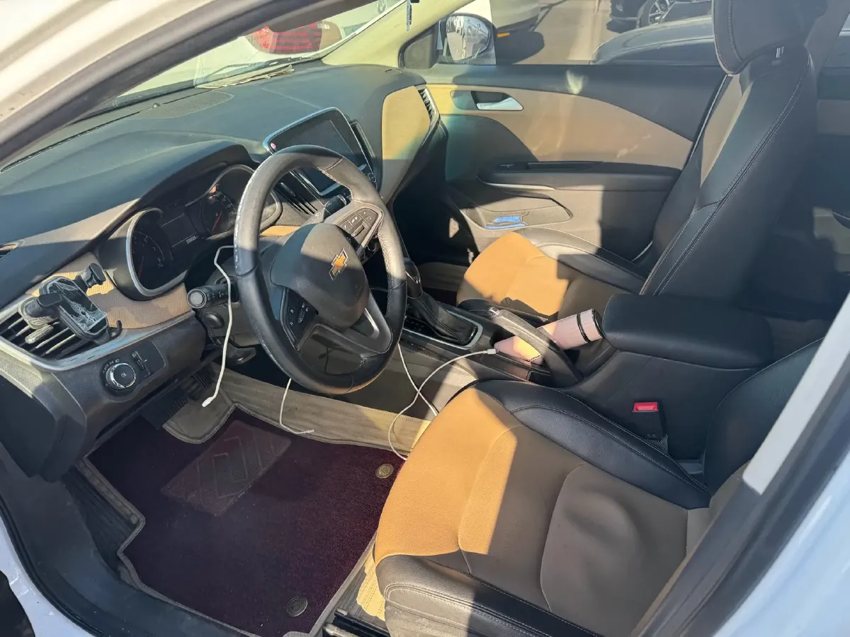 2021 Chevrolet Monza 1.5L 113HP L4 6AT,autocango,china used car exporter,china ev exporter,chinese used car exporter,chinese used ev exporter