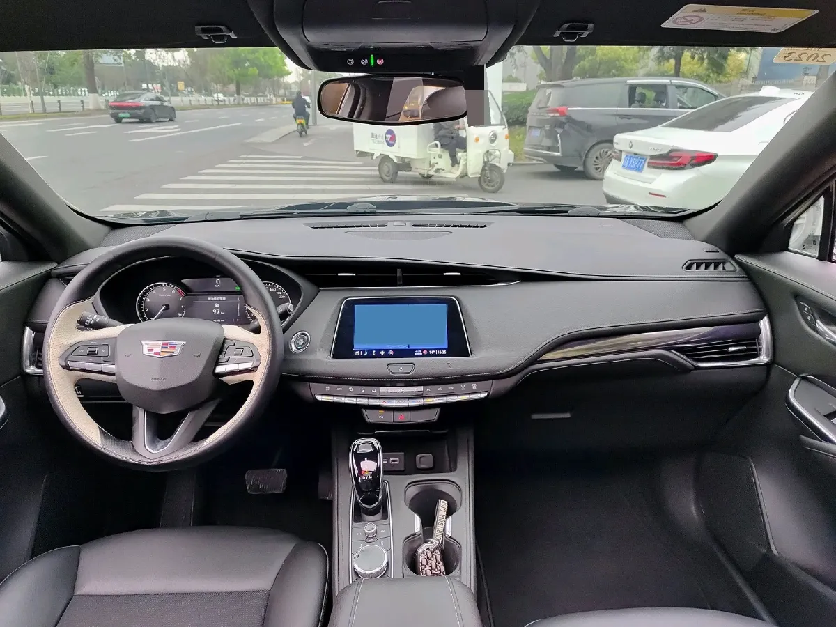 2021 Cadillac XT4 2.0T 237HP L4 9AT,autocango,china used car exporter,china ev exporter,chinese used car exporter,chinese used ev exporter